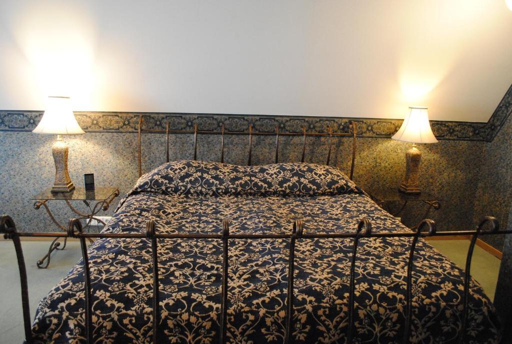 Alex Maja Hotel ปาร์นู ภายนอก รูปภาพ